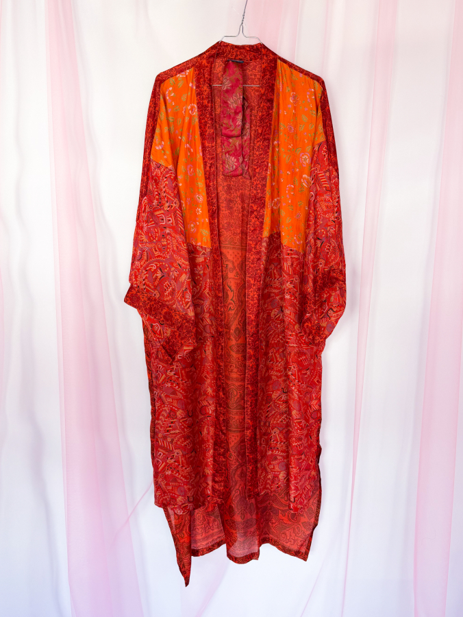 Minju Silkemix kimono no 1177 fra LÉ MOSCH, skøn unik og let kimono, super anvendelig og festlig kimono,