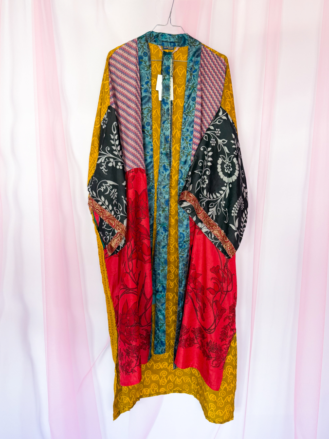 Minju Silkemix kimono no 1178 fra LÉ MOSCH, skøn unik og let kimono, super anvendelig og festlig kimono,