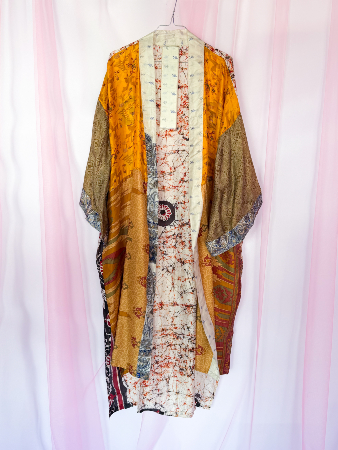 Minju Silkemix kimono no 1180 fra LÉ MOSCH, let og fin kimono, anvendelig og festlig kimono, 