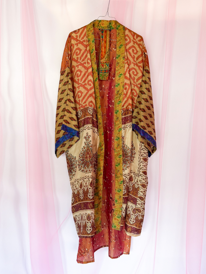 Minju Silkemix kimono no 1181 fra LÉ MOSCH, let og fin kimono, anvendelig og festlig kimono, 