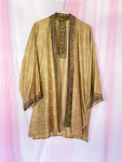 Monya Silkemix kimono no 1770 fra LÉ MOSCH, silkemix kimono syet i Indien, unik kort kimono i fine farver,  
