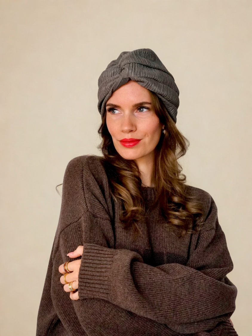 Karen turban i grå fra le mosch