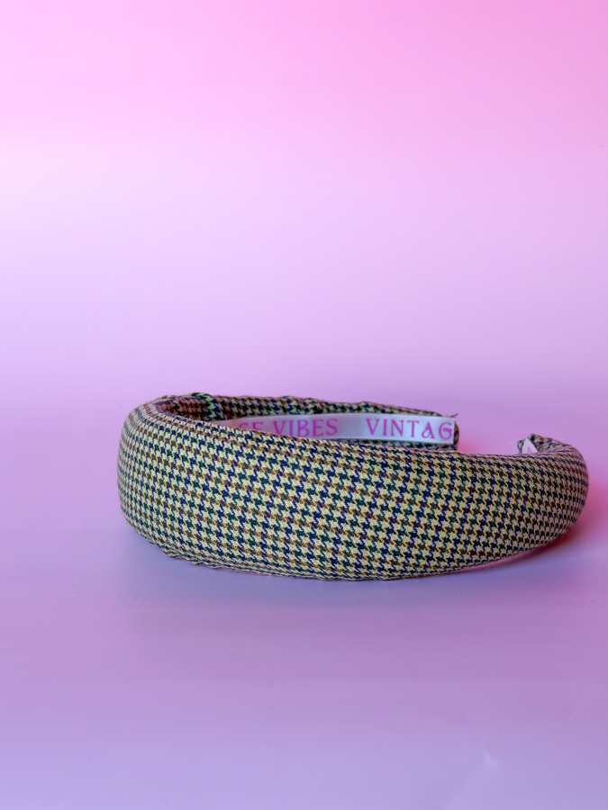 Vintage Vibes Hårbøjle med ternet stof fra LÉ MOSCH, ternet enkel hårbøjle, preppy hårbøjle med lidt fylde, 