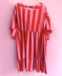 Unika style no 55 - kjole med striber fra LÉ MOSCH, feminin og frisk kjole, fin kjole med striber i rød og pink, 