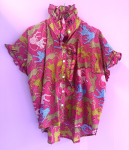 Unika style no 56 - skjorte med flæser og leoparder fra LÉ MOSCH, feminin og frisk skjorte, fin skjorte i pink, 