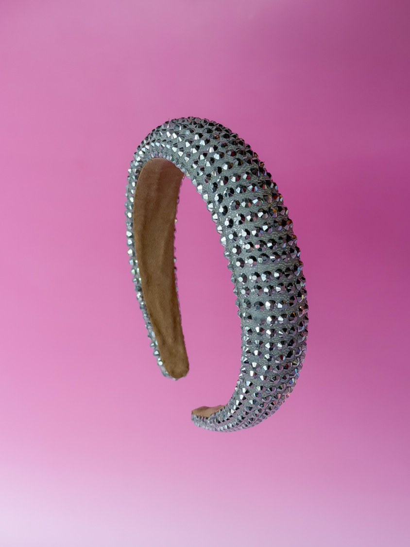Hårbøjle med sølvfarvede nitter fra LÉ MOSCH, fin og cool glitrende hårbøjle, festlig og enkel hårbøjle,