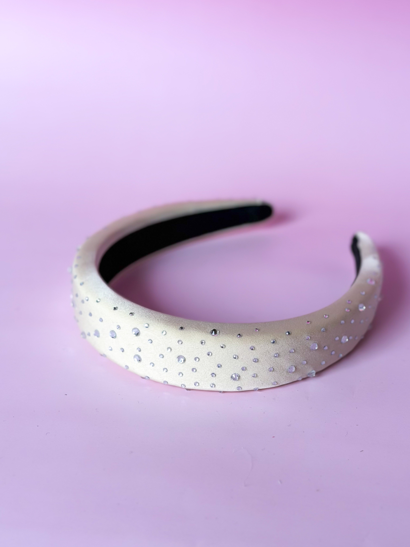Sanja hårbøjle i creme med similisten fra LÉ MOSCH, fin og elegant glitrende hårbøjle, festlig og enkel hårbøjle,