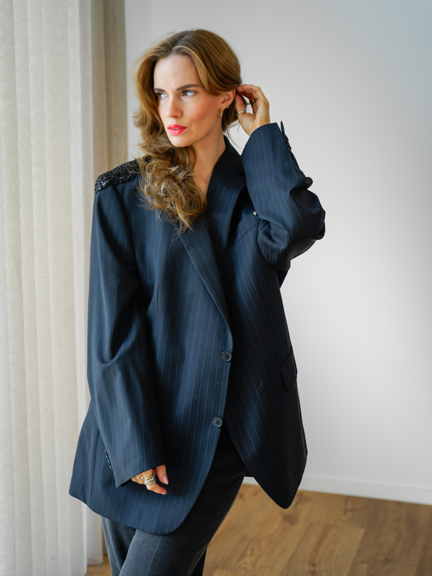 Vintage Vibes stribet blazer med pailletter – No 284 fra LÉ MOSCH, cool og anderledes blazer med pailletter, fin secondhand blazer med et twist, 