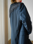 Vintage Vibes stribet blazer med pailletter – No 284 fra LÉ MOSCH, cool og anderledes blazer med pailletter, fin secondhand blazer med et twist, 
