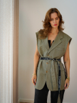 Vintage Vibes åben blazervest med bælte – No 292 fra LÉ MOSCH, anderledes og anvendelig ternet vest, grøn vest med et twist, 