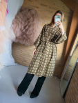 Maria kimono no 414 fra LÉ MOSCH, skøn unik kimono med fint print, anvendelig kimono i et fint farverigt mønster, 