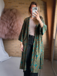 Maria kimono no 415 fra LÉ MOSCH, skøn unik kimono med fint print, anvendelig kimono i et fint farverigt mønster, 