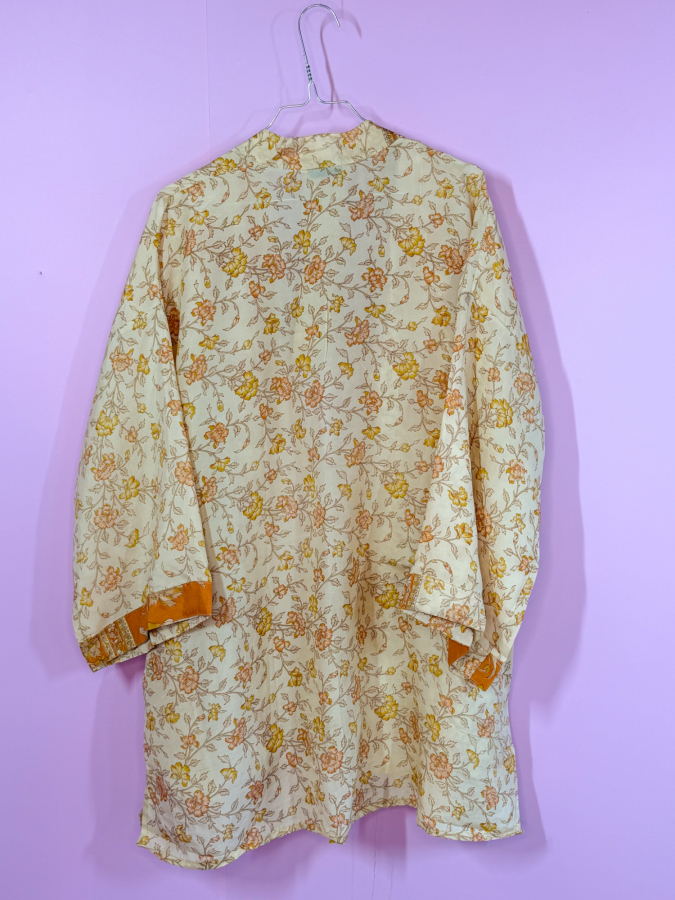 Monya Silkemix kimono no 1782 fra LÉ MOSCH, silkemix kimono syet i Indien, unik kort kimono i fine farver, 