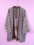 Monya Silkemix kimono no 1785 fra LÉ MOSCH, silkemix kimono syet i Indien, unik kort kimono i fine farver,  