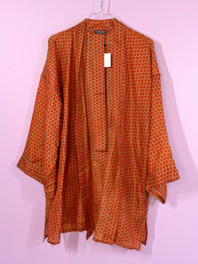 Monya Silkemix kimono no 1793 fra LÉ MOSCH, silkemix kimono syet i Indien, unik kort kimono i fine farver, 