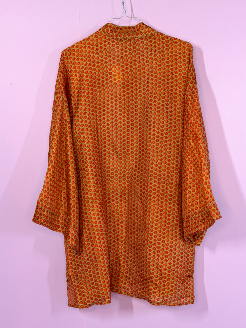 Monya Silkemix kimono no 1793 fra LÉ MOSCH, silkemix kimono syet i Indien, unik kort kimono i fine farver, 