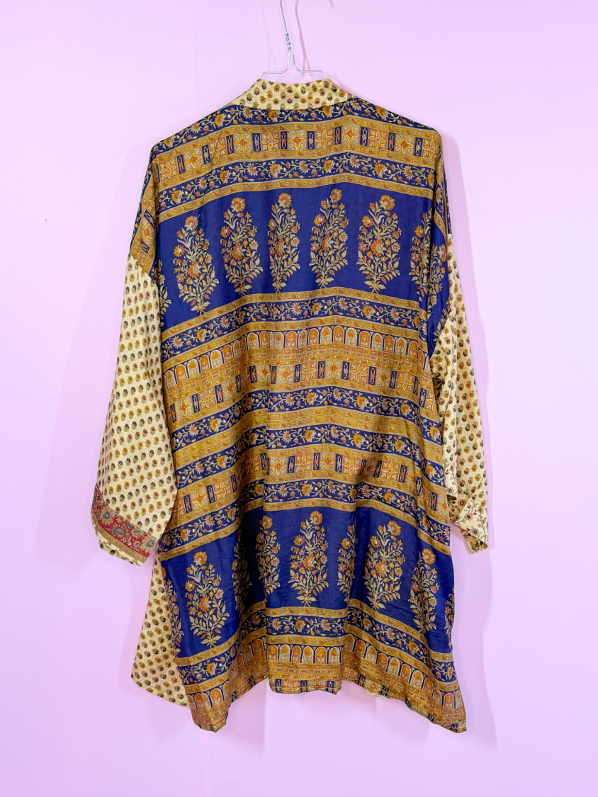 Monya Silkemix kimono no 1794 fra LÉ MOSCH, silkemix kimono syet i Indien, unik kort kimono i fine farver, 